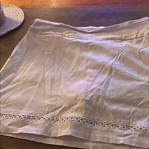 Crown & Ivy White Mini Skirt